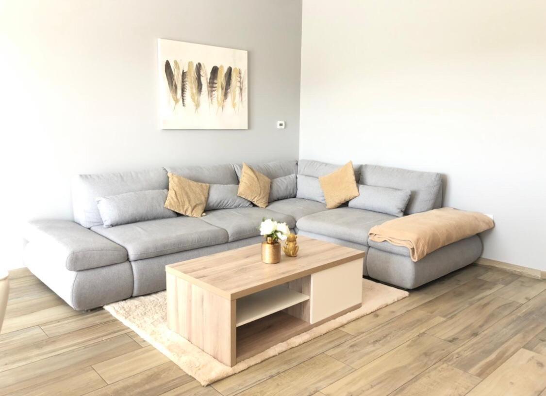 Loft Evasion , Parking Gratuit , 5 Min Auxerre Apartment Moneteau Luaran gambar
