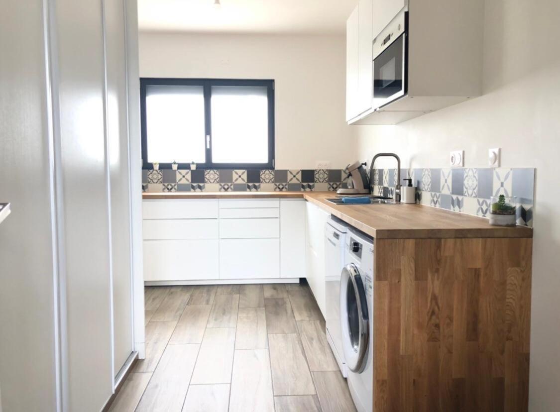 Loft Evasion , Parking Gratuit , 5 Min Auxerre Apartment Moneteau Luaran gambar
