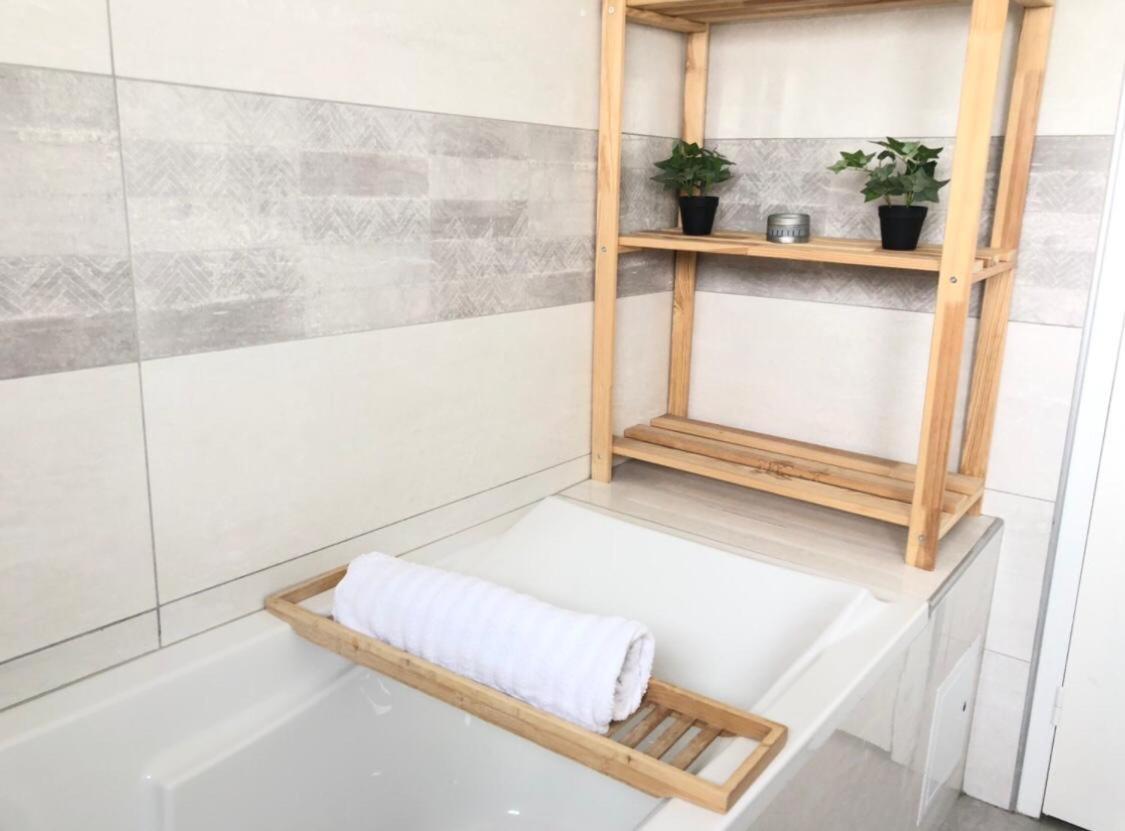 Loft Evasion , Parking Gratuit , 5 Min Auxerre Apartment Moneteau Luaran gambar